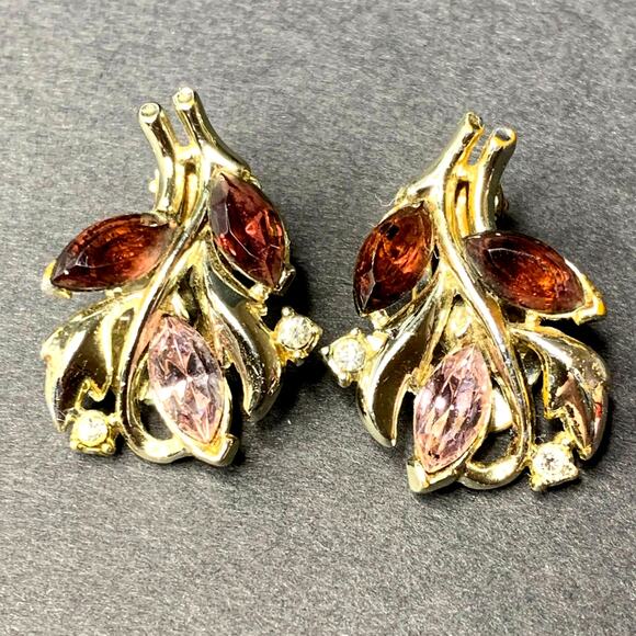 Vintage Mid-Century Leaf Swag Brooch & Earring Set- Gold Tone Glass Rhinestones - Picture 2 of 7